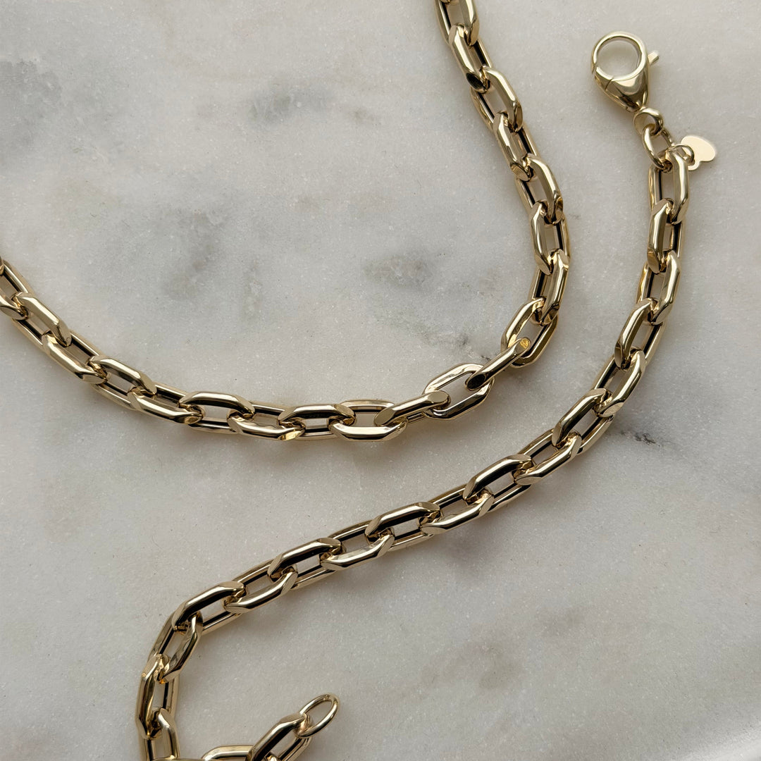 Laurel Oval Link Necklace