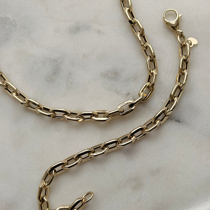 Laurel Oval Link Necklace